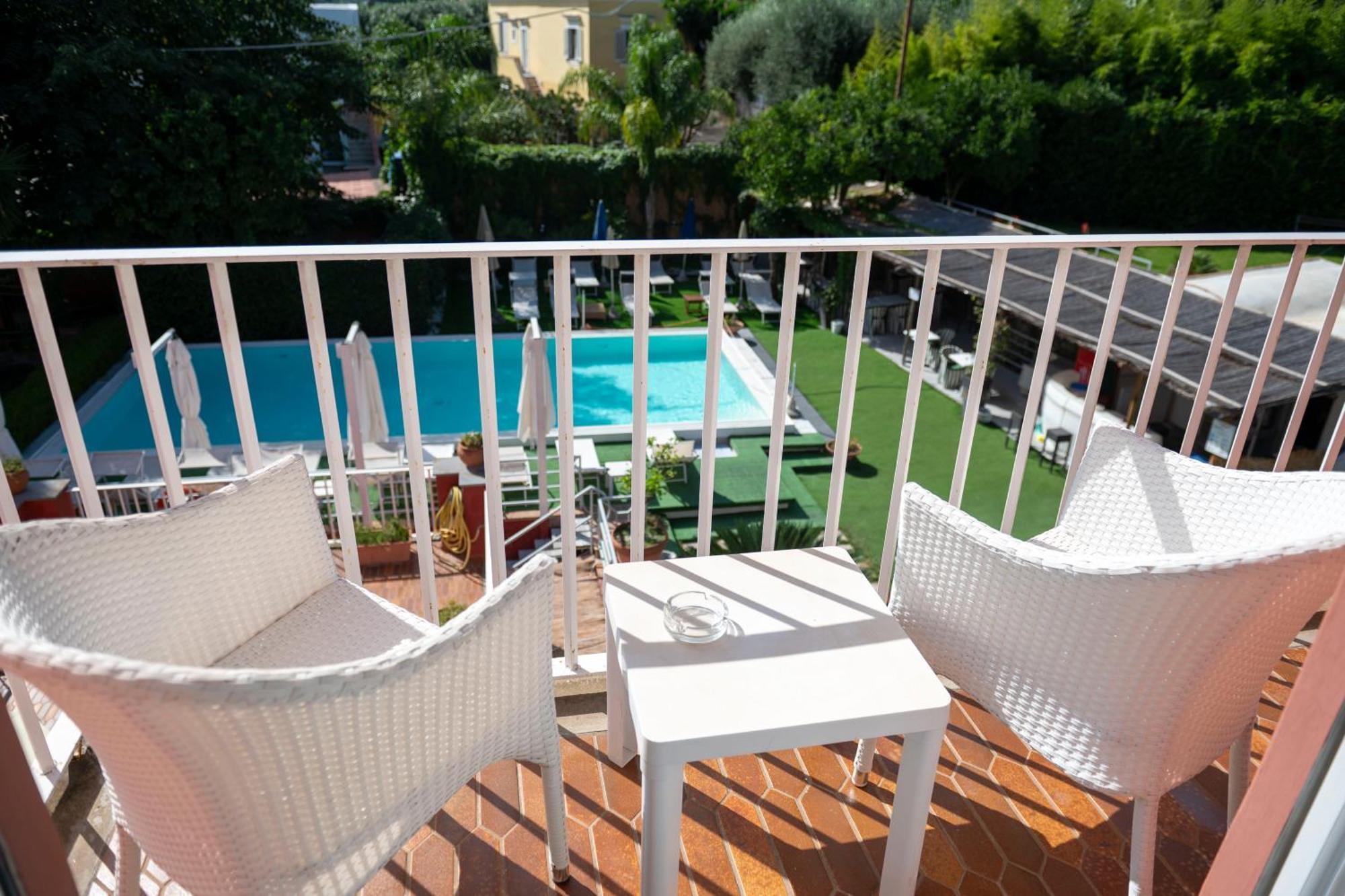Palatium Mari Hotel Capri Exterior photo