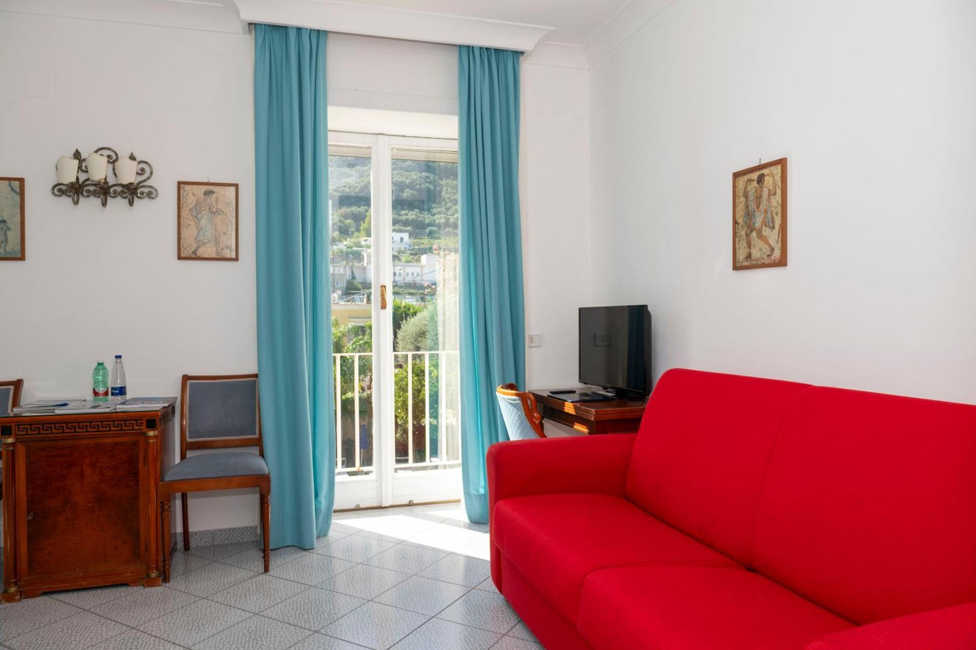 Palatium Mari Hotel Capri Exterior photo