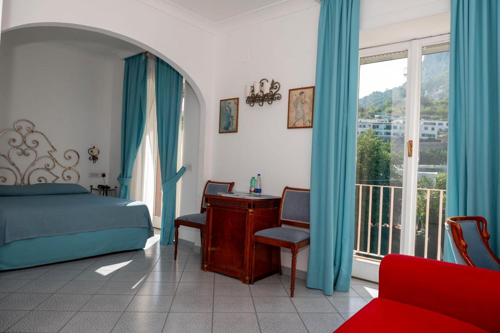 Palatium Mari Hotel Capri Exterior photo