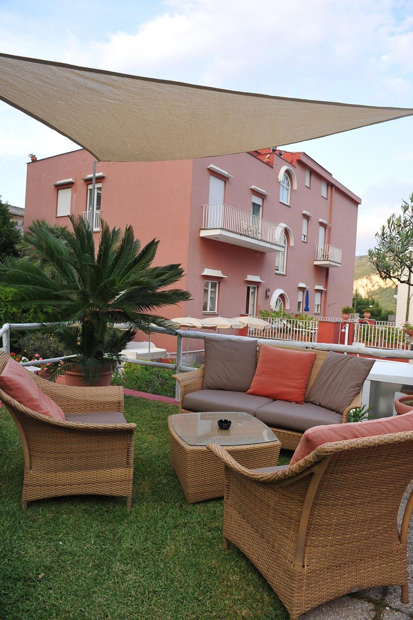 Palatium Mari Hotel Capri Exterior photo